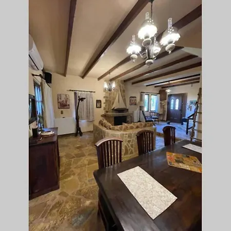 Sentoyki Village - μονοκατοικια σε θαλασσα *