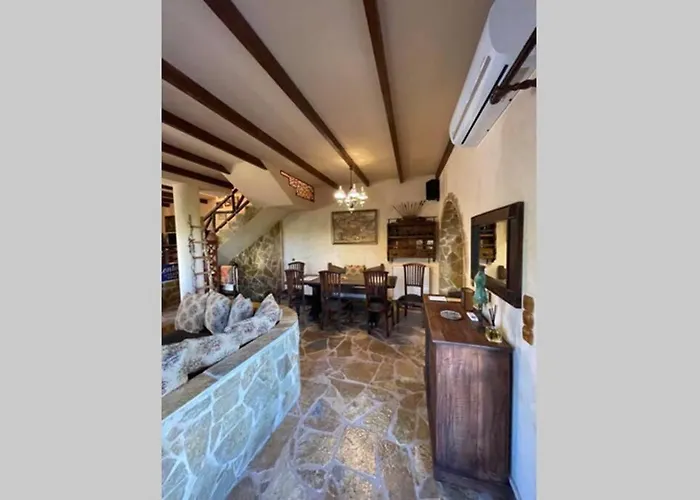 Sentoyki Village - μονοκατοικια σε θαλασσα *